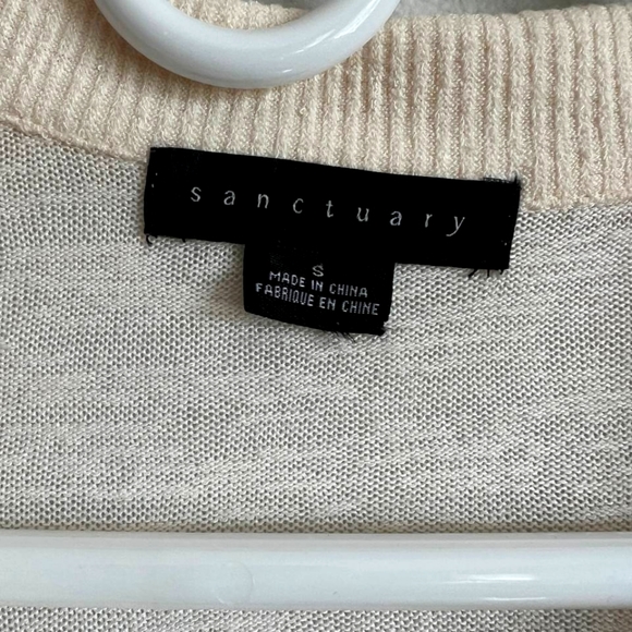 Top - Picture 2 of 2